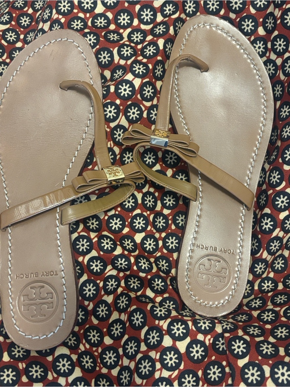 Tory Burch Tan Leather Bow Thong Sandals with Gold Logo Accent